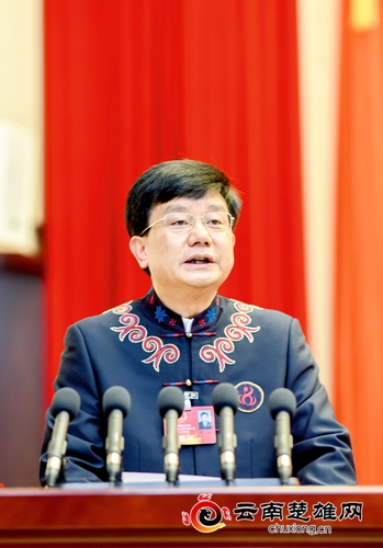 杨斌传达党的十九大精神。 杨斌传达党的十九大精神。